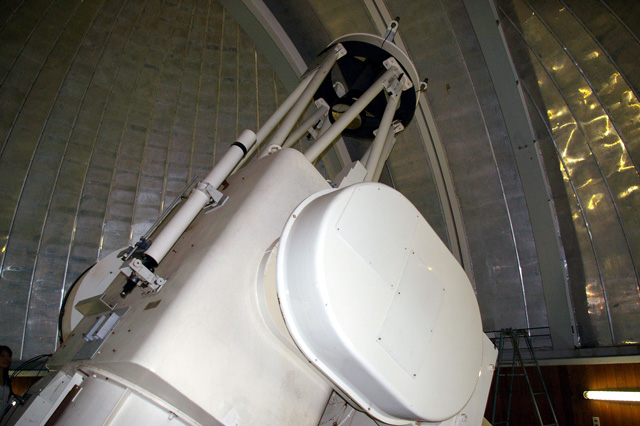 岡山天体物理観測所の65cmクーデ式望遠鏡。高分散分光器による太陽の磁場解析に使用されていたもの。